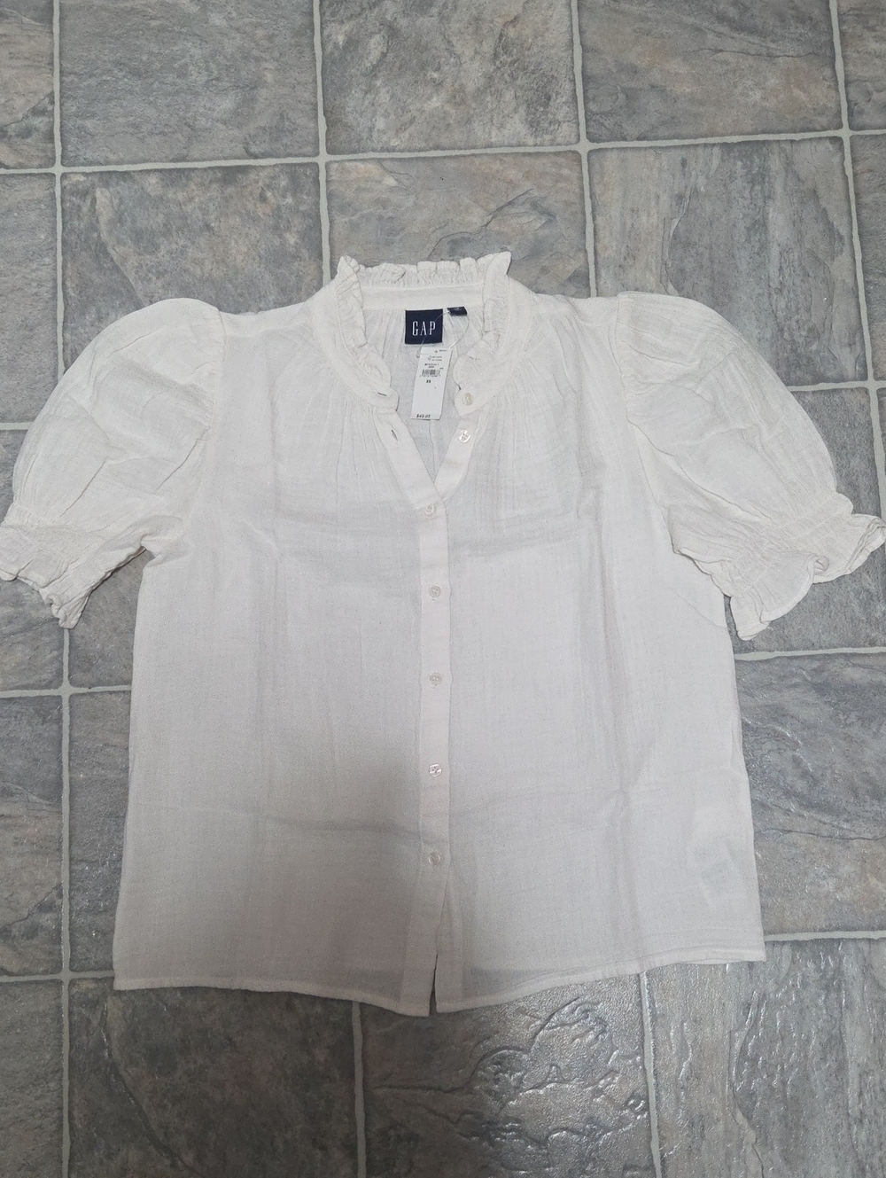 GAP White Puff Sleeve Ruffle Collar Button-Up Top